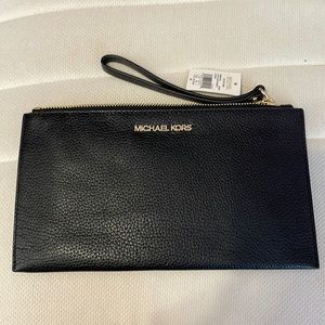 Michael Kors Jet Set Large Zip Clutch Wristlet
